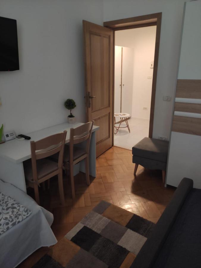 Nice Studio In Old Town بوخارست المظهر الخارجي الصورة